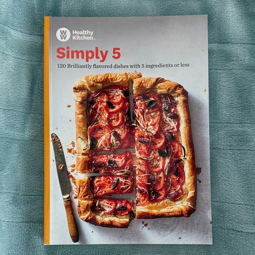 Like New! Weight Watchers Simply 5 Cookbook - White and Orange
